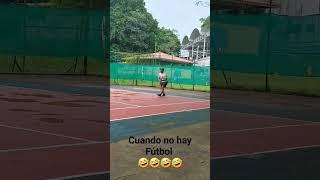 Cuando no hay Fútbol los domingos en la mañana toca cambiar de deporte. #shortvideo #shorts #tenis