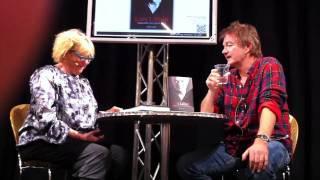 Karen Thisted Med Lars Lilholt på Bogmesse 2010 Del 3