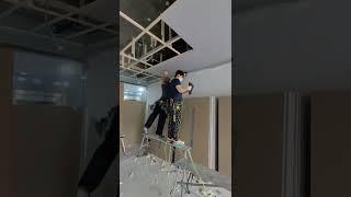 목수 새싹들의 넓고 넓은 천장 덴죠 석고 시공