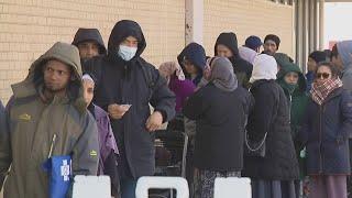 Chicago organization gives out food boxes as Ramadan begins