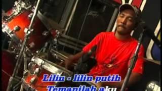 Evie Tamala - Lilin-Lilin Putih [Official Music Video]