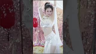 China Evergrande Song and Dance Troupe。 中国恒大歌舞团