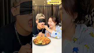 Chơi Trò Chơi Bịt Mắt Đoán Món Ăn Thưởng Chân Gà! #mukbang #food #anuong #anvat #shorts