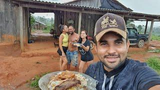 Em lugares simples assim que a gente gosta de ficar. Almoço no Sítio em dia de muita Chuva...