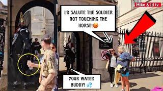 BEAUTIFUL MOMENT SOLDIER BRINGS WATER FOR KINGS GUARD | UNLIKELY SHOWDOWN: TOURIST CONFRONT TOURIST