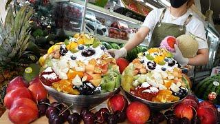 Amazing! Shaved ice with 20 kinds of fruit toppings! only $11 / Korean street food