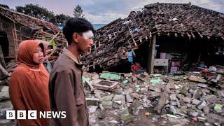 Indonesia earthquake kills at least 162 and injures hundreds - BBC News