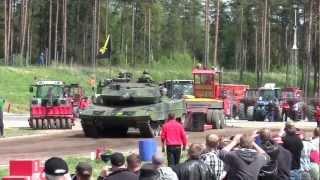 Leopard 2 Tank Tractor Pulling, sledge jump Lidköping 2012-05-19