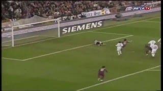 Ronaldinho goal (standing ovation) Real Madrid 0 3 Barcelona (El Clasico) 2005