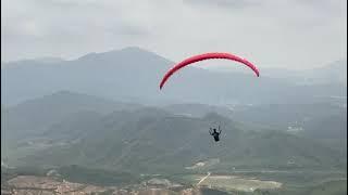 PARAGLIDER|Gliding female gymnast深圳雲途飛行