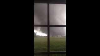 Family prays as tornado nears Washington, Ill. home -- Anthony Khoury video