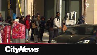 Toronto warming centres continue to stay open as temperatures plummet