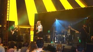 dagny performing fools gold live truck music festival July 2016