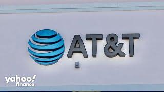 MoffettNathanson downgrades AT&T stock to Undeperform, slashes price target
