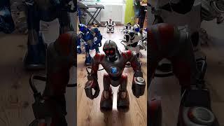 Wow Wee  Robosapien RS Media Demonstration, V2, Robo Sapien  und Co. Dance Demo