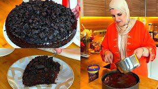 هانا يالالة كيكة الشوكولا للعيد عائلية مسقية رااااائعة  جربيها وردي عليا ...