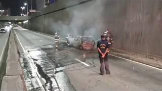 VIVA ABC: Carro pega fogo na Perimetral em Santo André