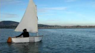 Fliptail 6 sailing