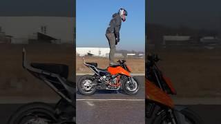 FIRST STUNT TEST / 2024 KTM 250 DUKE