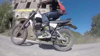 Yamaha XT 550 Enduro - La vecchia ferrovia in moto