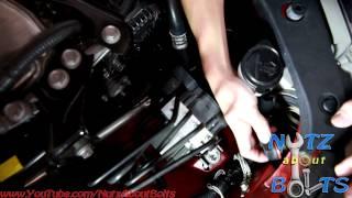 2012-2014 Toyota Camry Headlight bulb remove and install