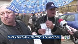 SLATINA PADURARII AU PROTESTAT LA CASA DE PENSII