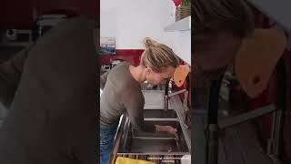 Euer Spülbecken wieder zum Glänzen bringen mit dem Zitronenbalsam