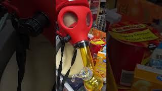 Gas mask bong