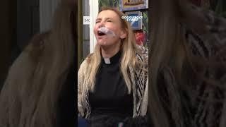 Rhestr tŵdŵ pasg : 1. waxo mwstash 2. gwared y ’double chin’ 