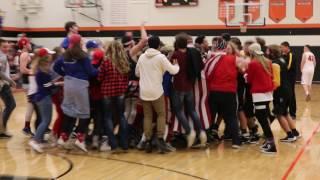 New London boys' basketball makes history