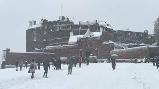 Edinburgh first snowfall - Edinburgh Castle, St Giles' Cathedral, Princes Street Gardens walk