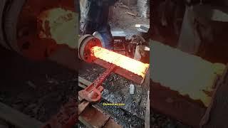 How Damascus Steel is Made: Traditional Forging & Pattern-Welding"