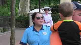 Disney's EPCOT  Meet and Greet Alice in Wonderland, Winnie the Pooh and Mary Poppins