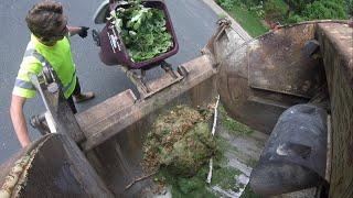 GoPro on a Garbage Truck: McNeilus Rear Loader (Hopper View)