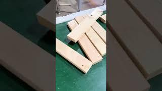 Auto wood scanner with kick off leg for wood board level seperation