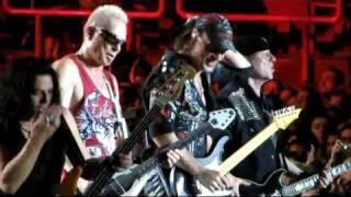 SCORPIONS - The Zoo et Coast To Coast (HD) - PARIS BERCY 23/11/11  par FX