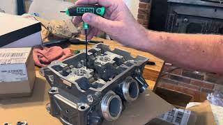 KTM 890 & 790 Camshaft Issues #2, And New Cylinder Head Comparison Of Oil Gallery