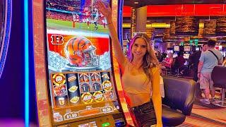 NEW NFL SLOT DID NOT DISAPPOINT!!! I GOT ALMOST EVERY BONUS! 