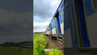 දැනට දුවන එකම පිරිමි කෝච්චිය - Pulathisi Intercity Express Train #srilanka #travel #indian #s13 #fyp