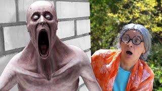 Super Granny VS SCP 096