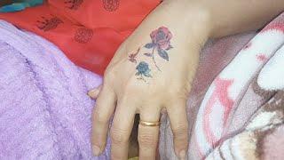 Make yourself a rose tattoo on your hand to go out on Christmas day