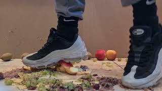 nike airmax 95s crush food