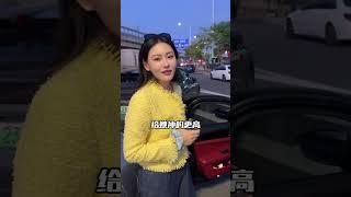 (1)能賺40萬的甜綠西瓜皮翡翠手鐲長什麼樣？#天然翡翠 #翡翠 #翡翠手鐲 #翡翠代購 #翡翠玉石 #緬甸翡翠