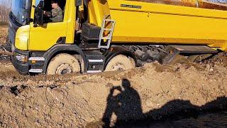 Off road doesn't forgive mistakes! The heavy all wheel drive truck got stuck in mud!