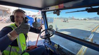 Boeing 737-800 Non-Standard Pushback | Phoenix Sky Harbor