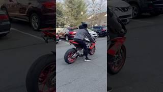 Aprilia RSV4 sounds insane