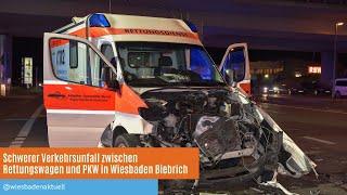 Schwerer Verkehrsunfall zwischen Rettungswagen und PKW in Wiesbaden Biebrich