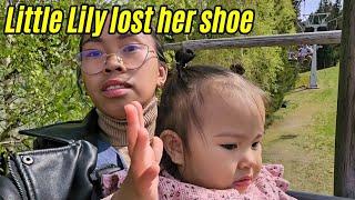 Little Lily lost her shoe in the mountains | Dudkowski de Familia