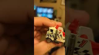 1998 Hot Wheels Rig Wrecker White Tow Truck Diecast Car Review Episode 1076