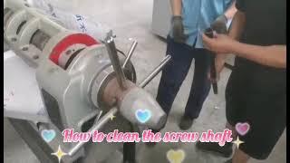 How to remove and wash the screw shaft